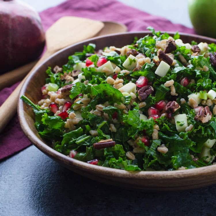Want great fall side dishes? This farro salad recipe is it.
