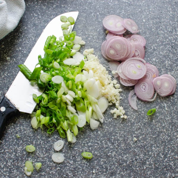 shallots onion and garlic