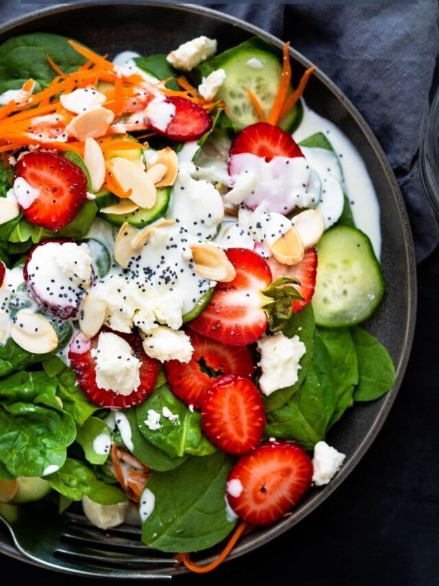 How To Make Strawberry Spinach Salad