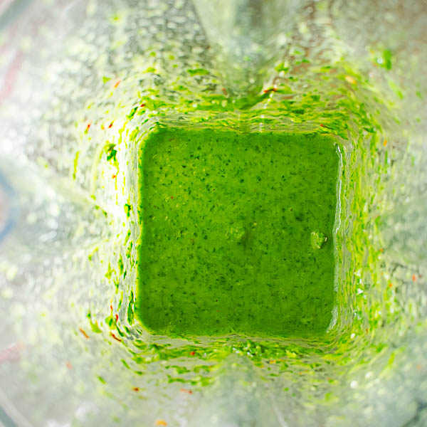 blending salsa verde