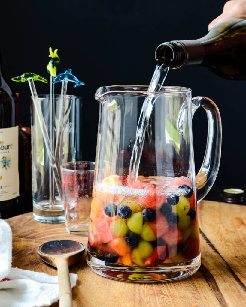 Summer Sipper Sangria - Garlic & Zest