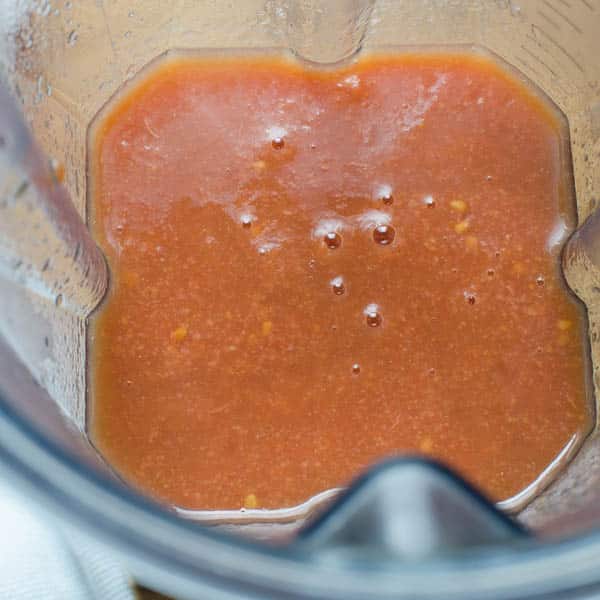 Guava puree in blender.