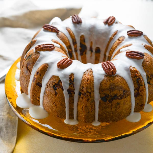 sour cream coffee cake with apricot pecan filling
