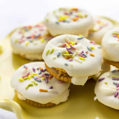 Fluffernutter Ritz Fluffernutter Ritz Cracker Cookies | Garlic & Zest