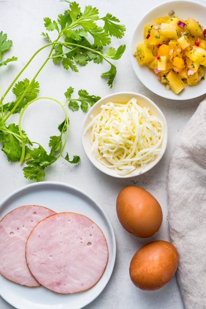 Ingredients for the healthy omelette recipe.