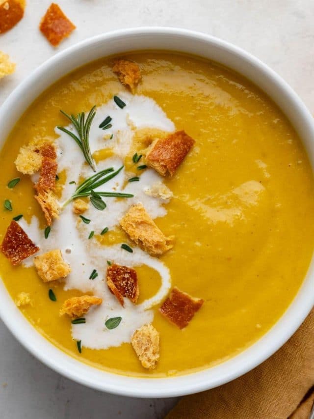 How To Make Creamy Vegetable Soup With Leftover Roasted Veggies