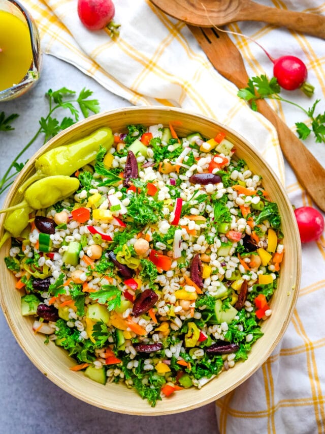 How To Make A Healthy Barley Kale Chopped Salad