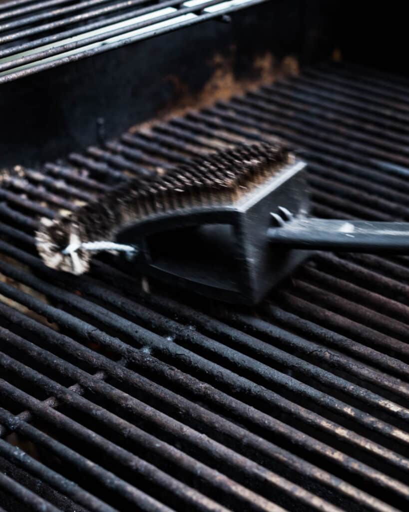 cleaning grill grates