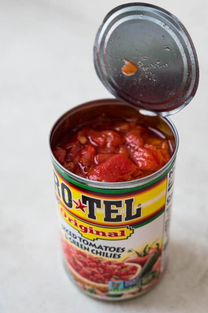 a can of Ro-Tel.