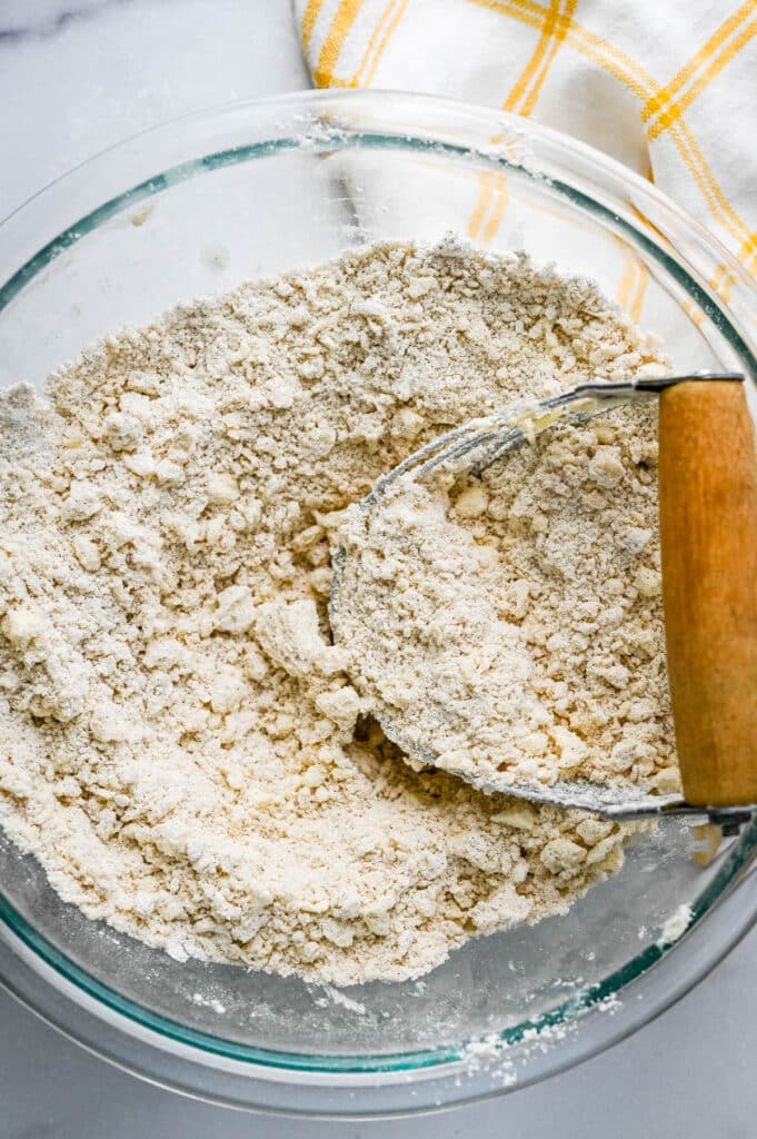 the butter and flour mixture will resemble coarse crumbs.