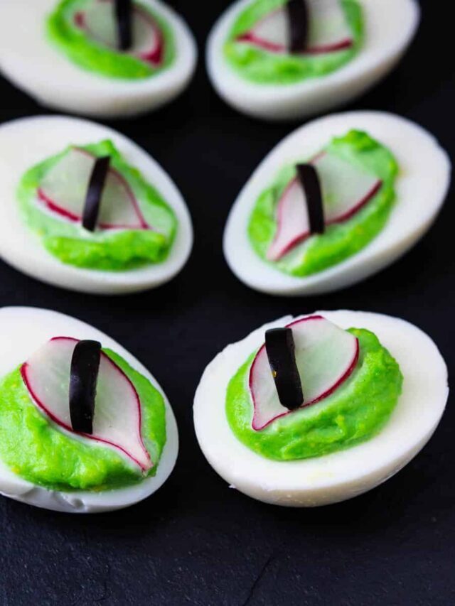 How To Make Halloween Deviled Eggs (Cat’s Eyes Or Grinch Eyes)