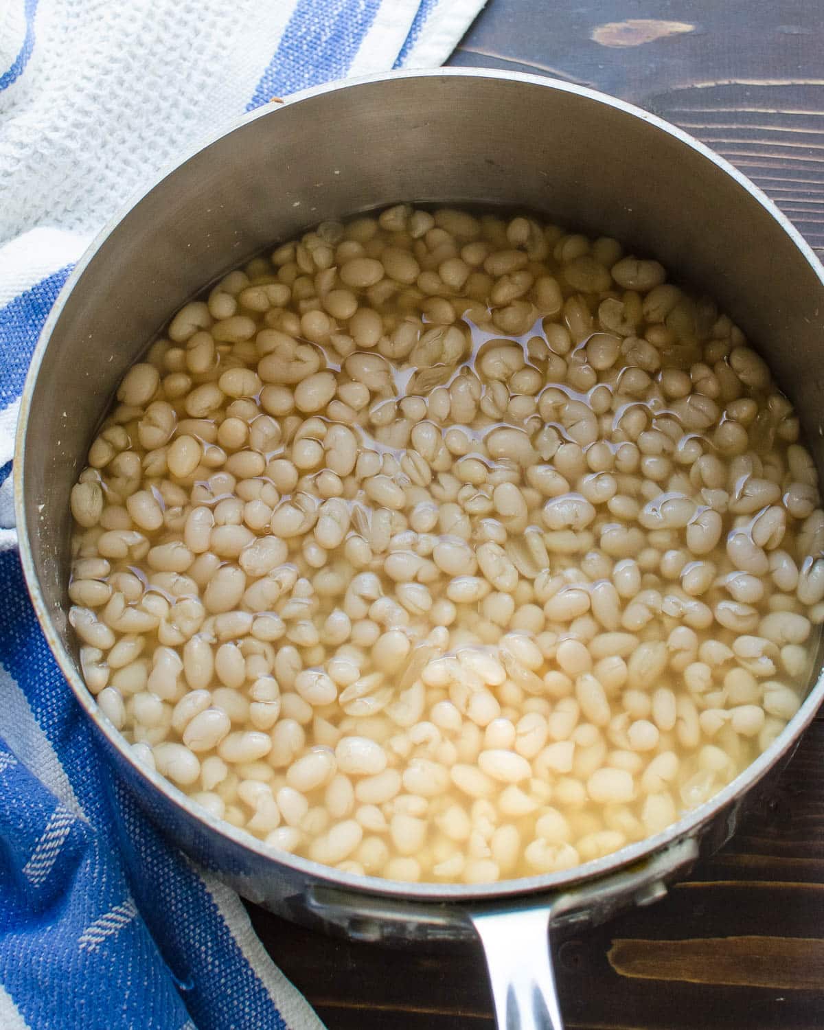 The white beans after cooking.