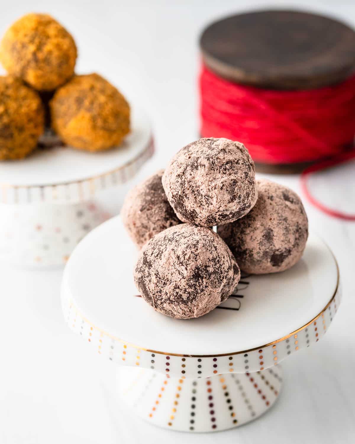 chocolate gingerbread truffles coated in chocolate or in gingerbread.