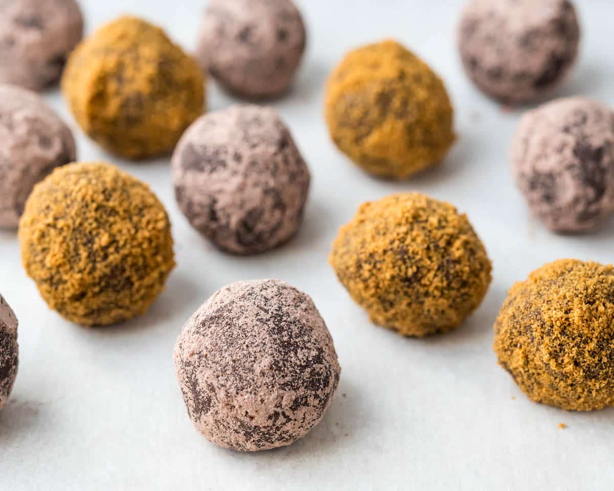 a mixed tray of gingerbread truffles.