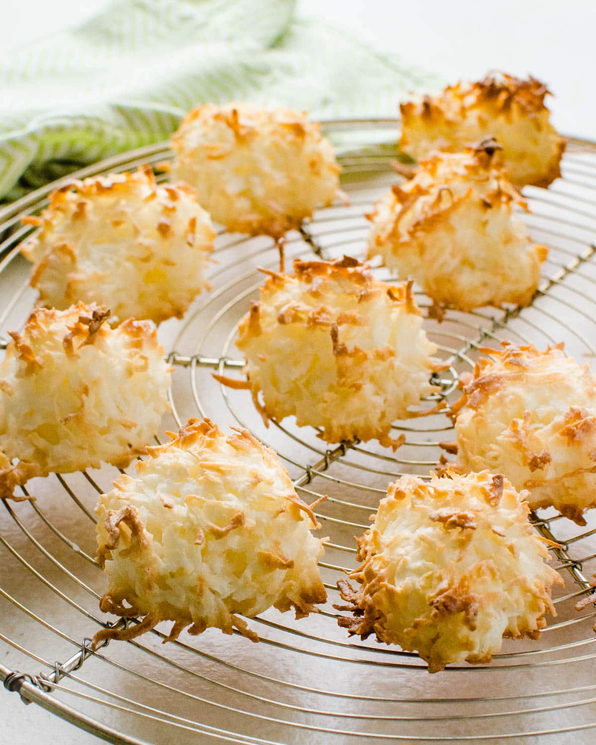 Cooling the macaroons on a wire rack.