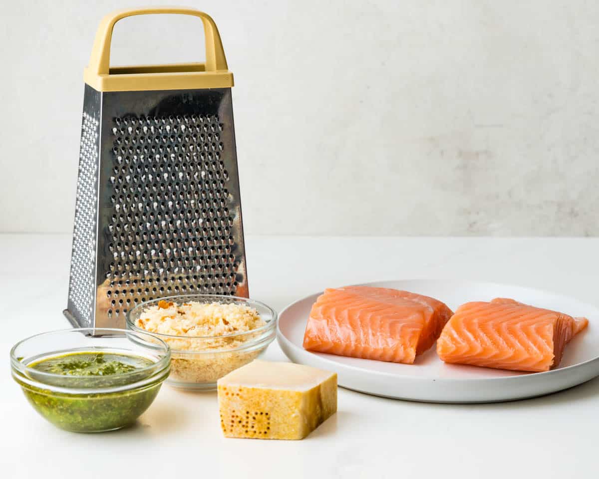Ingredients for the pesto salmon recipe.