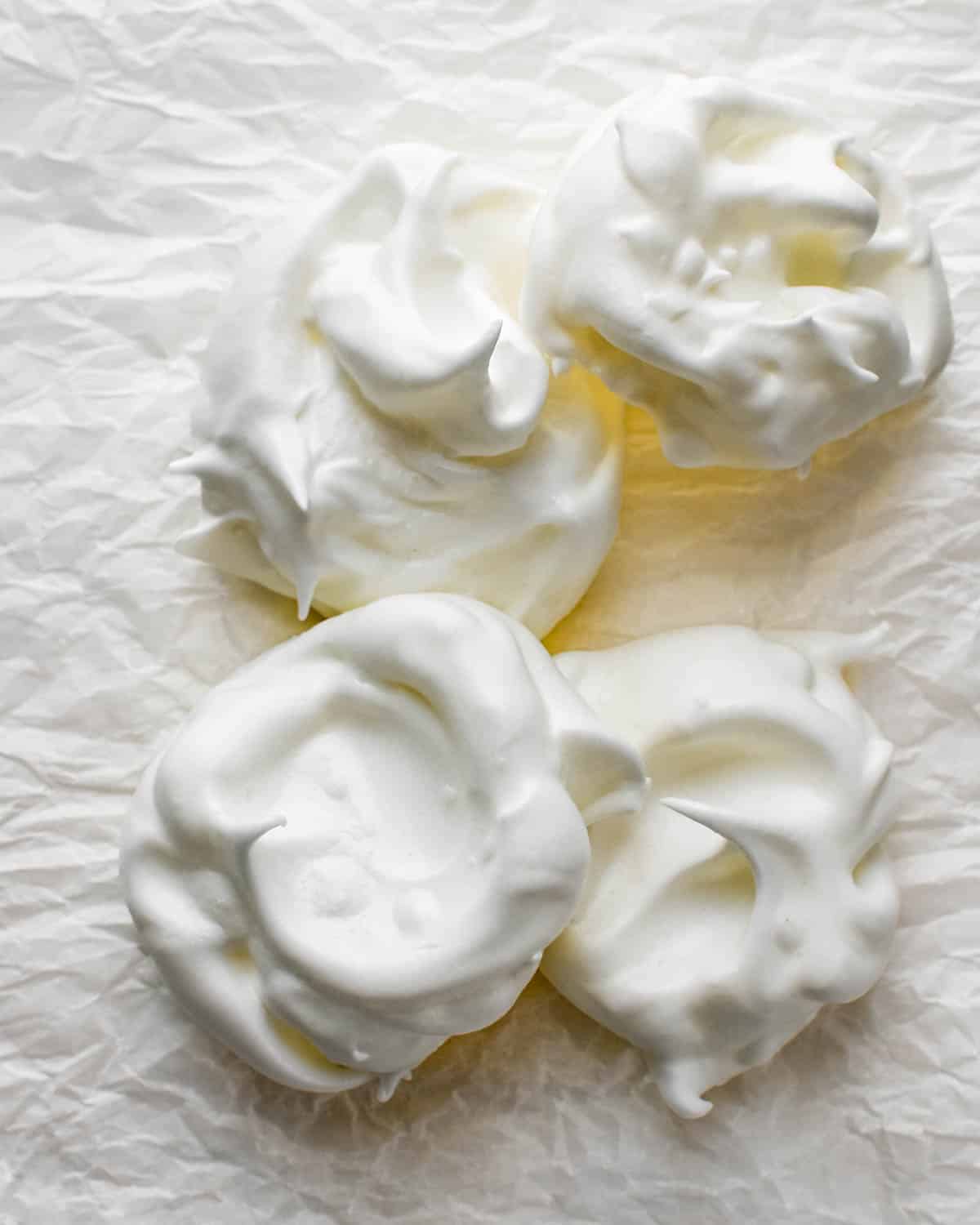 Baked meringues are light and crispy.