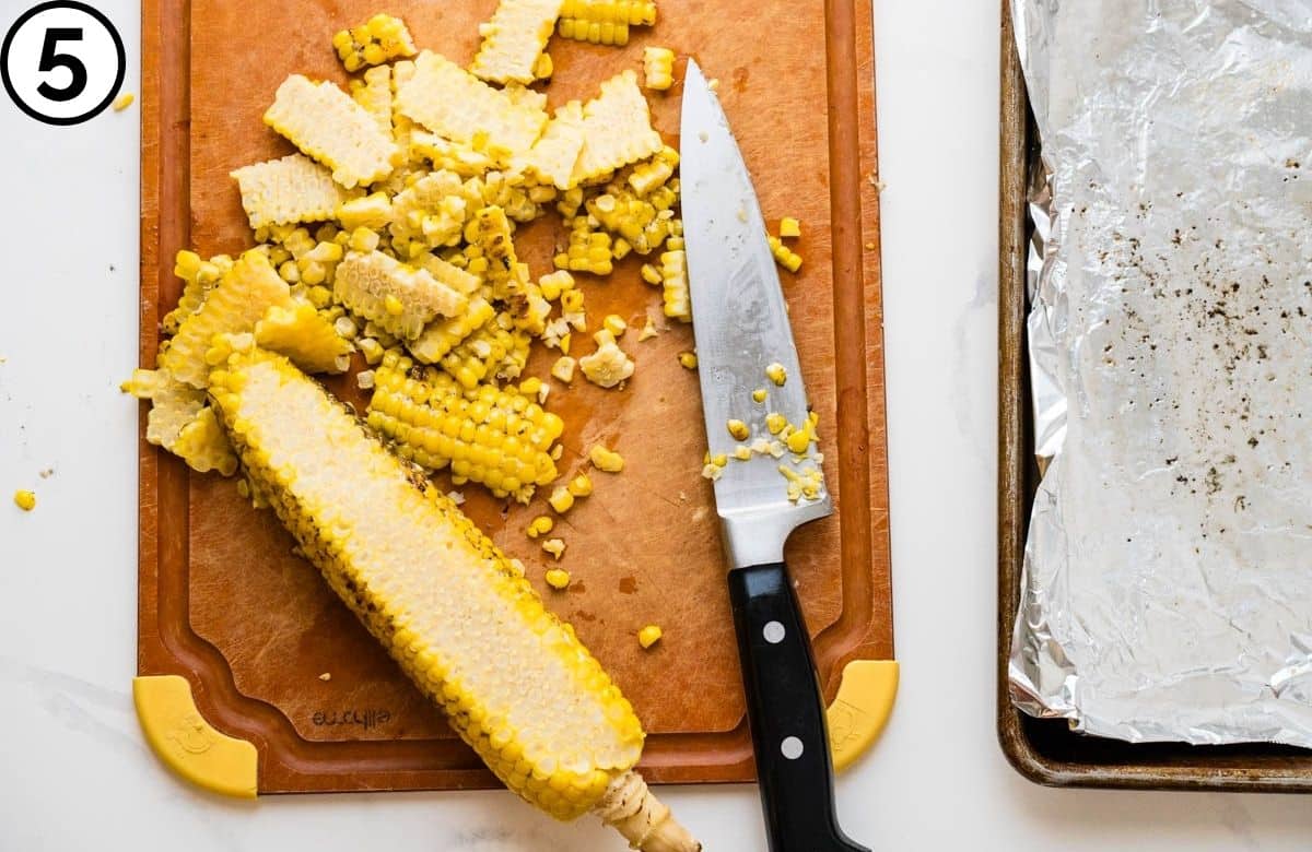 Cut the kernels from the cob.